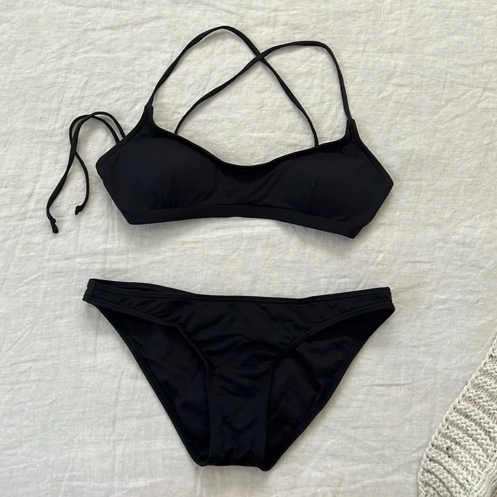 Rip Curl Crossback Bikini - Picture 1 of 9